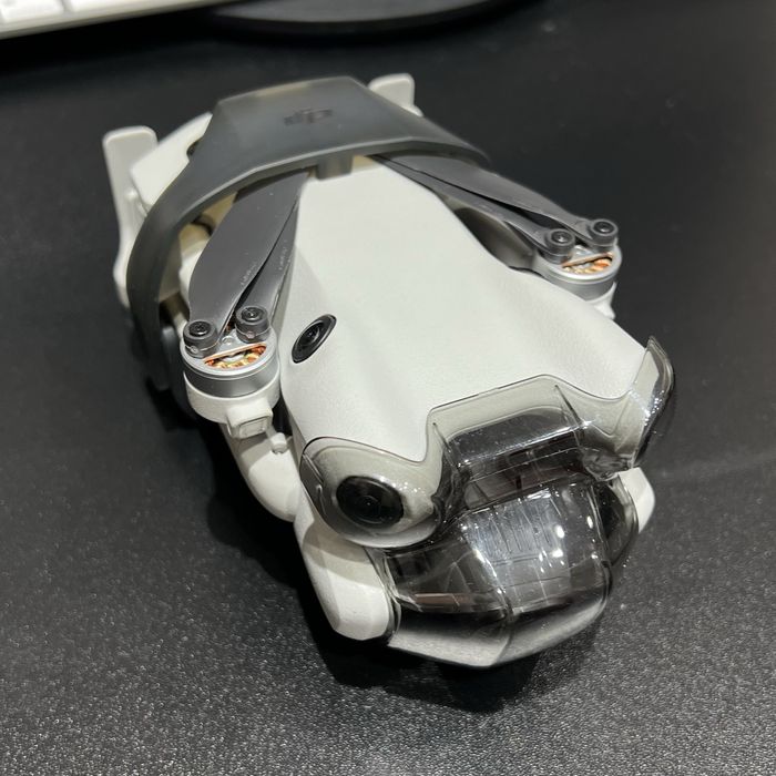 Дрон DJI Mini 4 Pro Fly More Combo Plus