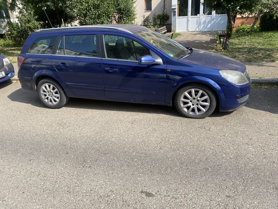 Vînd opel astra h1.7 an 2005 preț  4000 ron pentru pese sau se pote folosi