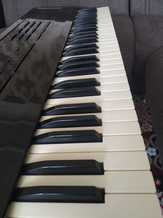 EnsoniqTS-10 Yaxshi xolatda. Motif xs6 yoki korg kromga barter qilaman