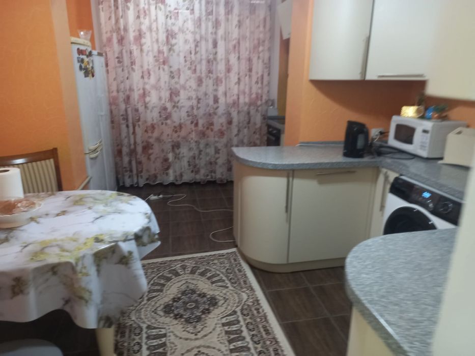 Продается 2-комнатная в центре СРОЧНО