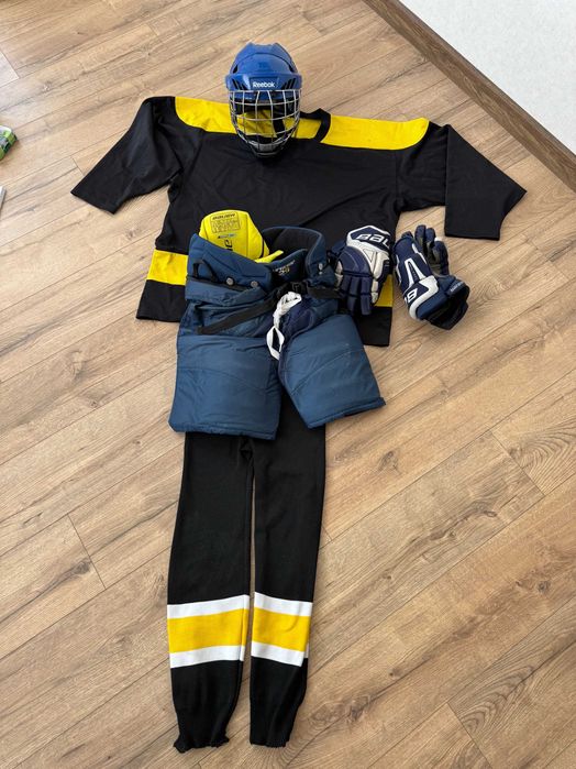Хоккейная форма, шорты, джерси,  краги, шлем