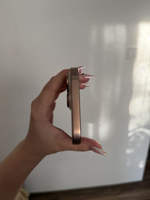 iPhone 16 Pro Max – Desert Titanium – Stare impecabilă