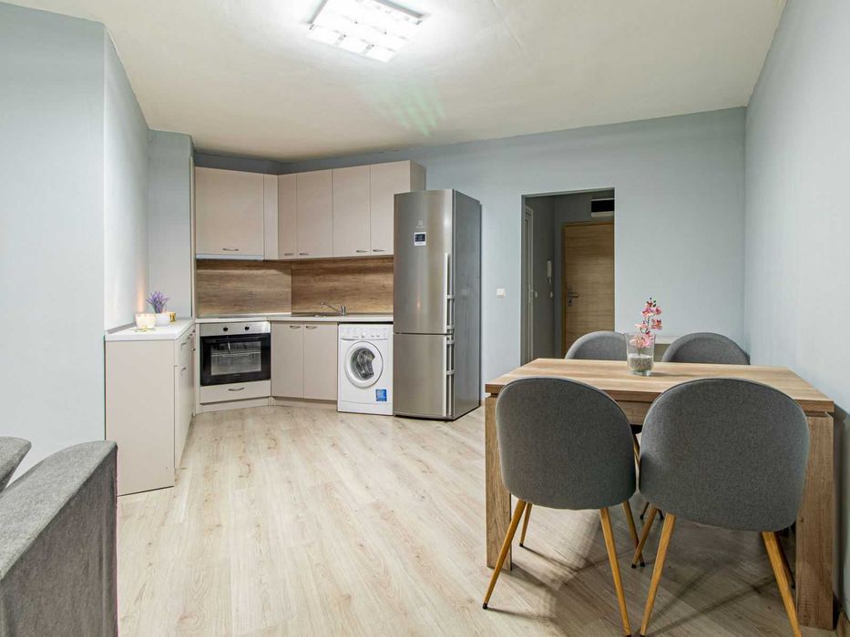 Дава се под наем Тристаен апартамент в София, Студентски град - 106 кв.м за 699 € - Снимка #4