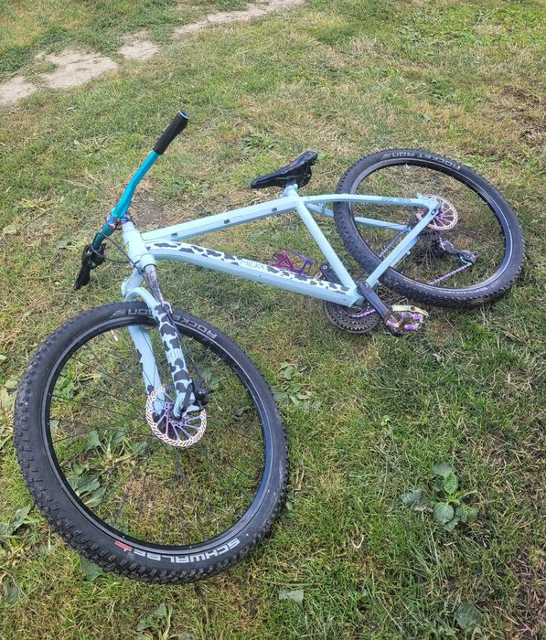 Bicicleta dhs mai multe detalii în privat