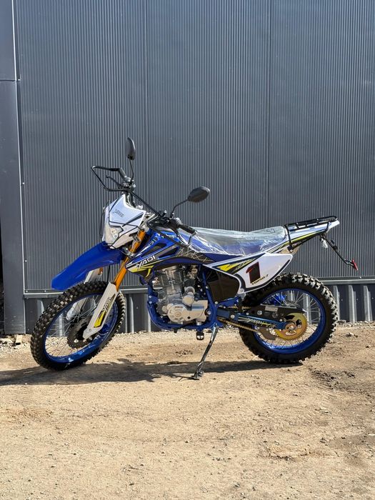 Мотоцыкл.     Yaqi