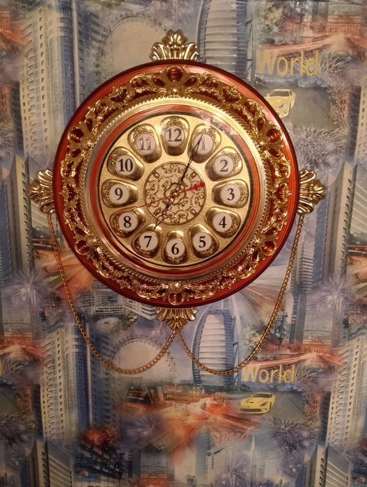 Продам часы настенные