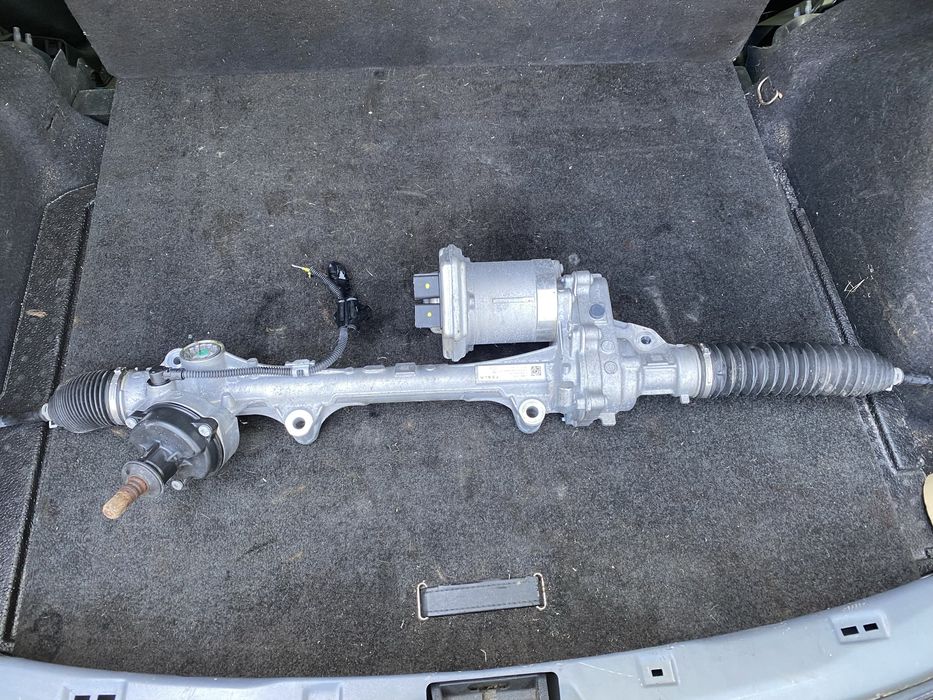 Кормилна рейка Tesla Model Y