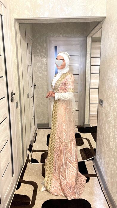 Продаётся национальное платье невестки.