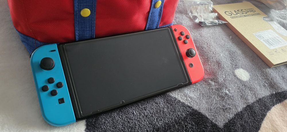 Nintendo Switch OLED modat