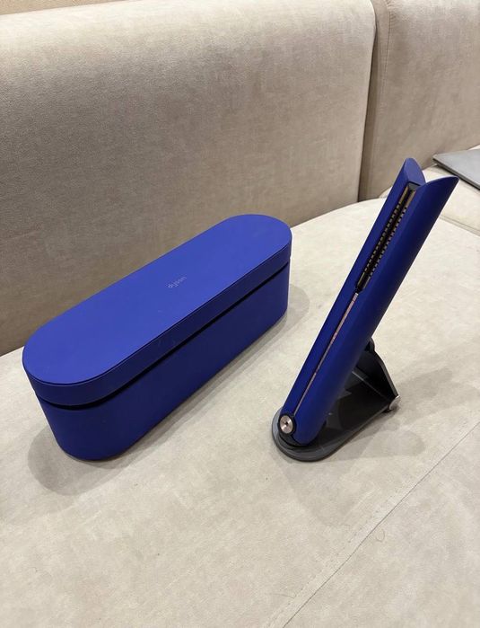 Продам Dyson Airstrait