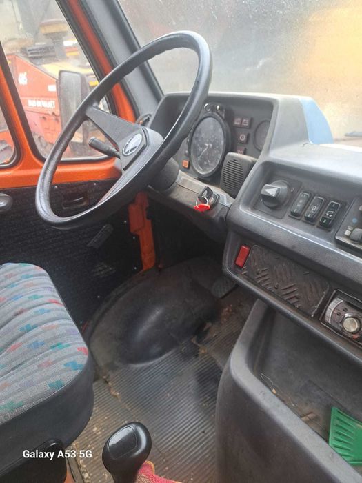 Mercedes 408D roti duble pe spate