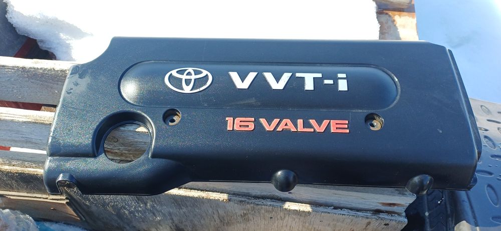 Декаративная крышка двигателя