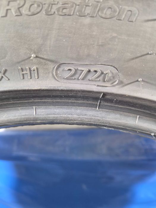 235/50/19 103V Hankook