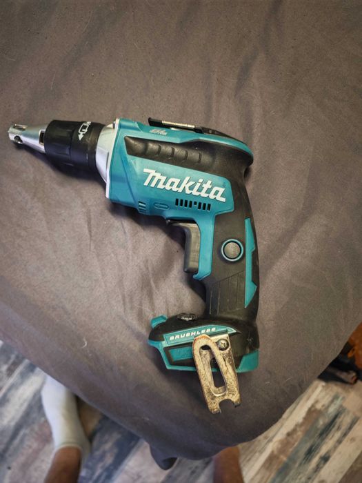 Винтоверт за гипсокартон  Makita DFS452