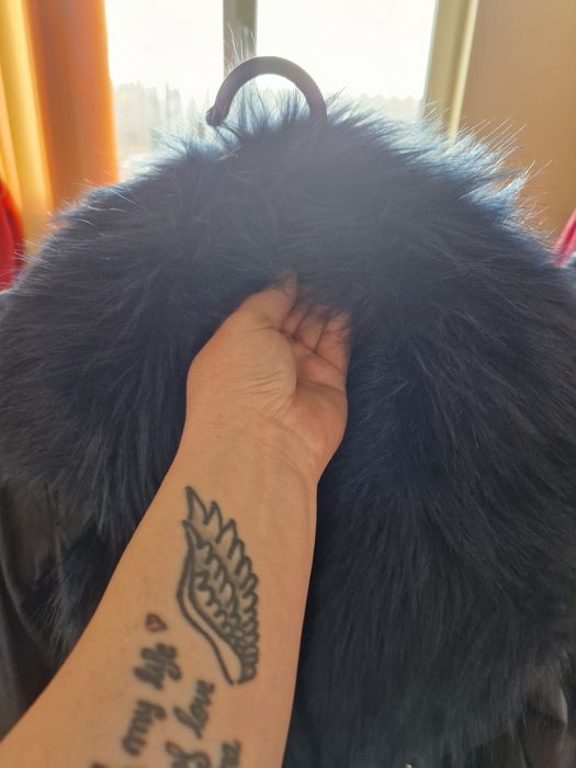 Geaca piele naturala , masura M-L pret 500 lei , plata in cont