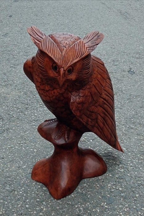 Superba sculptura din lemn masiv bufnita lucrate integral manual