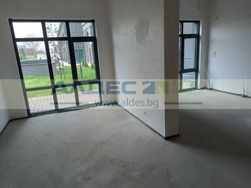 Дава се под наем Магазин в София, Люлин 10 - 724 кв.м за 6950 € - Снимка #1