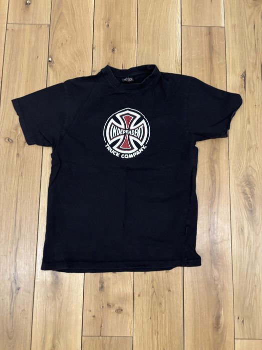 Тениска independent trucks