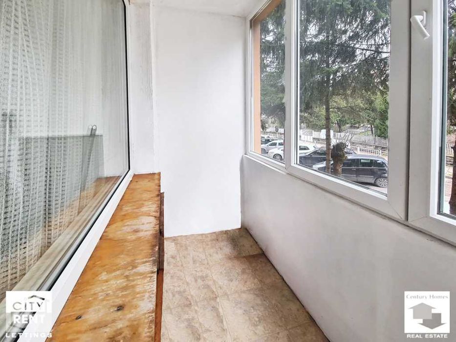 104987 Апартамент с три помещения, в широкия център на Велико Търново