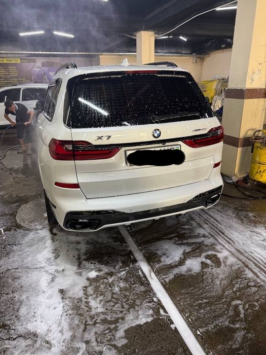 Bmw x7 xDrive40i full
