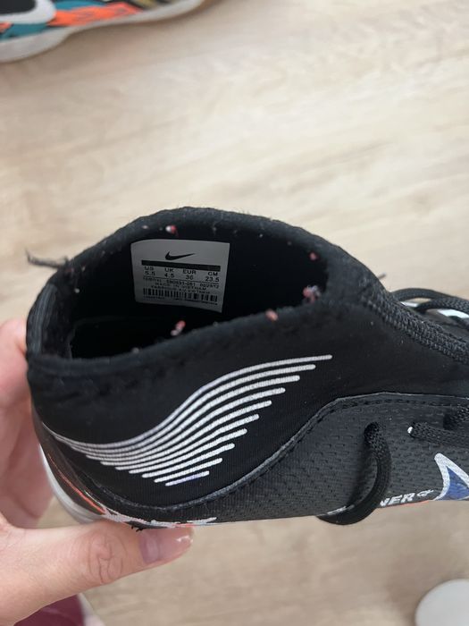 Продам бутсы для футзала