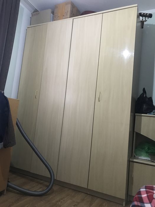 Продам плательный шкаф