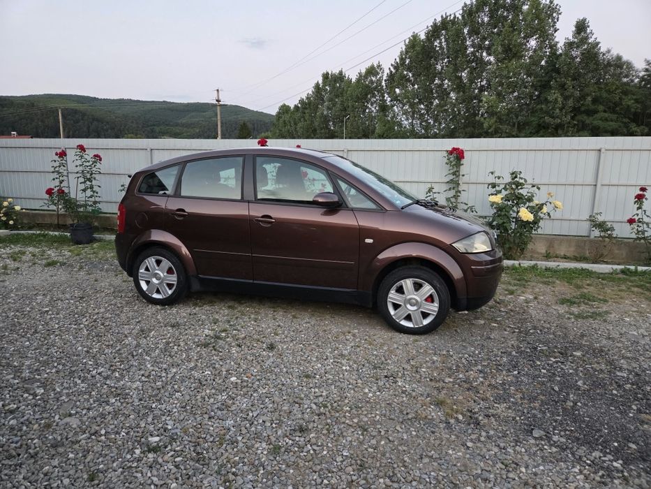 Vând Audi A2 1.4