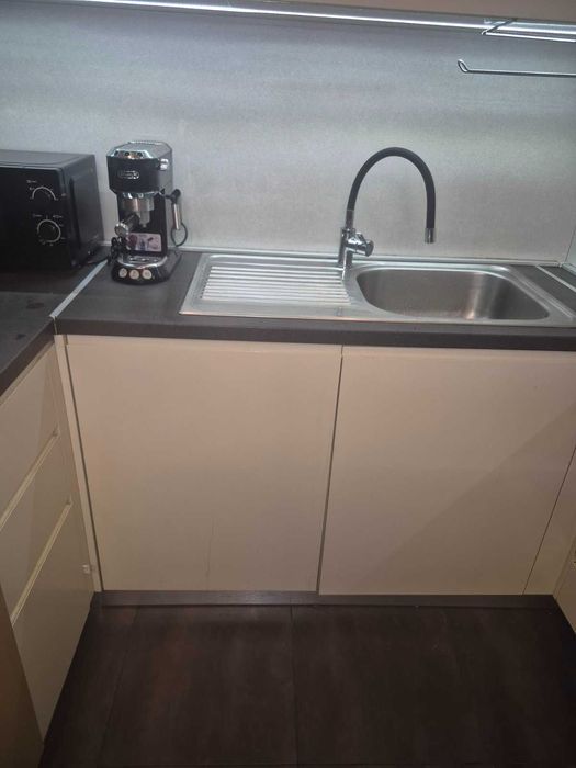 Кухня с уреди за вграждане