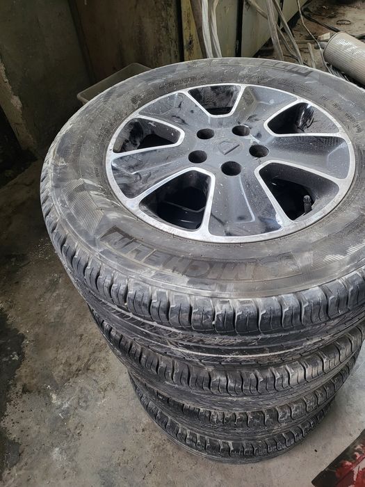 Дачия Дъстър 1.6 бензин