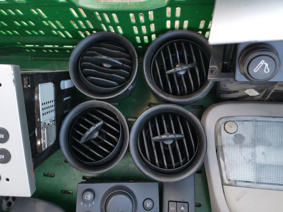 Интериор, климатроник и СД за Опел Мерива / Агила А