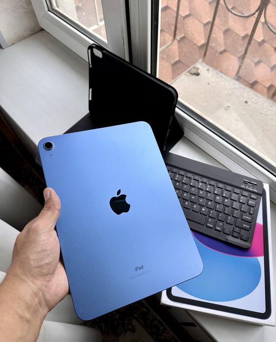 iPad 10 Blue 64GB WiFi +Клавиатура