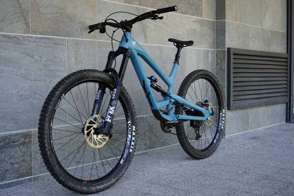2021 YT Capra PRO  *FOX Elite 38/DT SWISS*