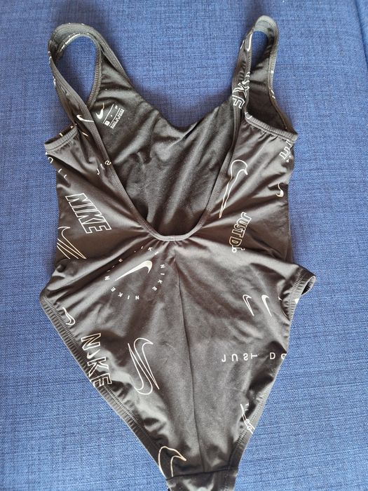 Оригинален цял бански костюм Nike