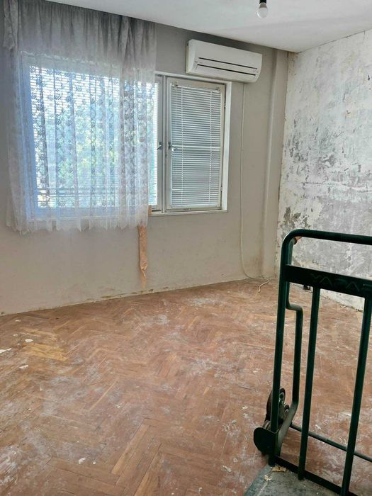 Двустаен апартамент Христо Смирненски