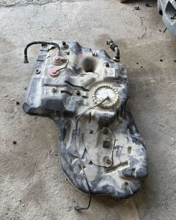 Топливный бак Тойота Хайландер Toyota Highlander 40/45 2008/2013