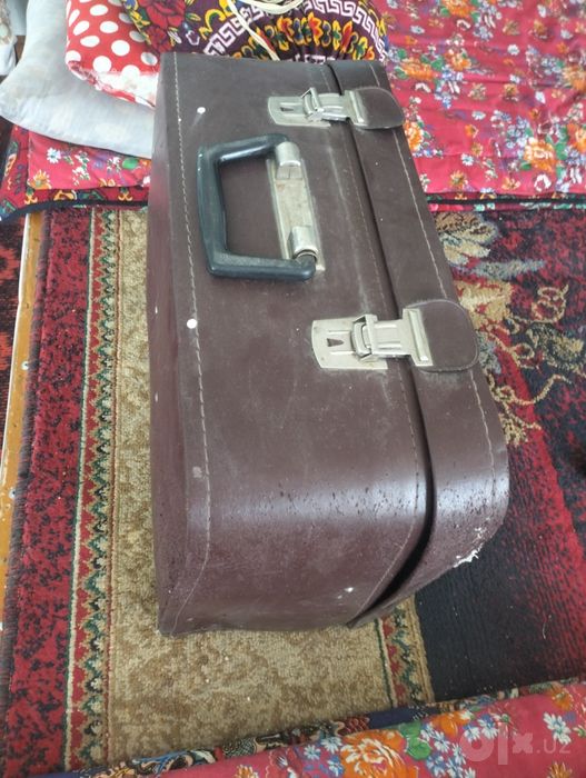 Швейная машинка .