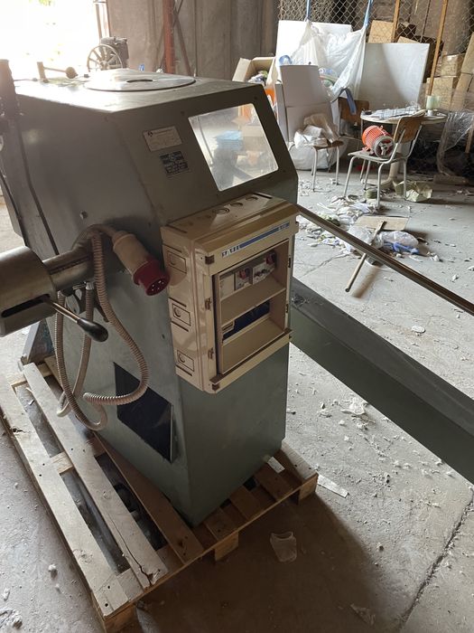 Машина за рязане-цепене на плат