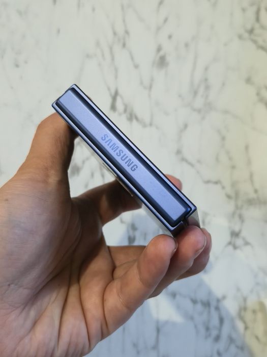 Vand/Schimb Samsung Z Flip7 256gb