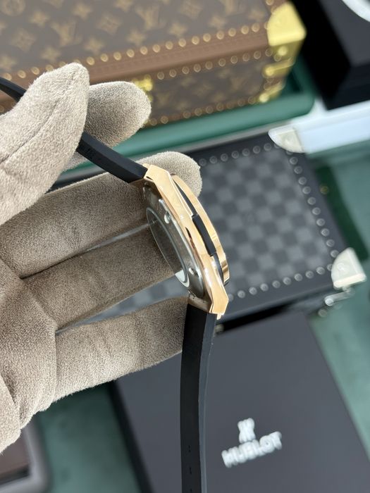 HB Classic Fusion Gold