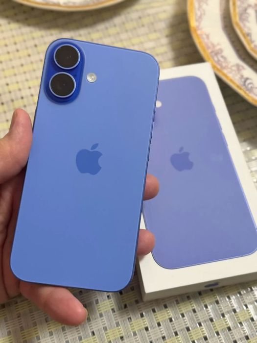 продаю Iphone 16