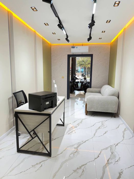 Продаётся нежилое Метро Беруни новый ремонт мебелю техникой 70м2