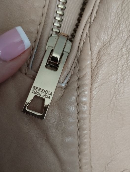 Bershka яке естествена кож