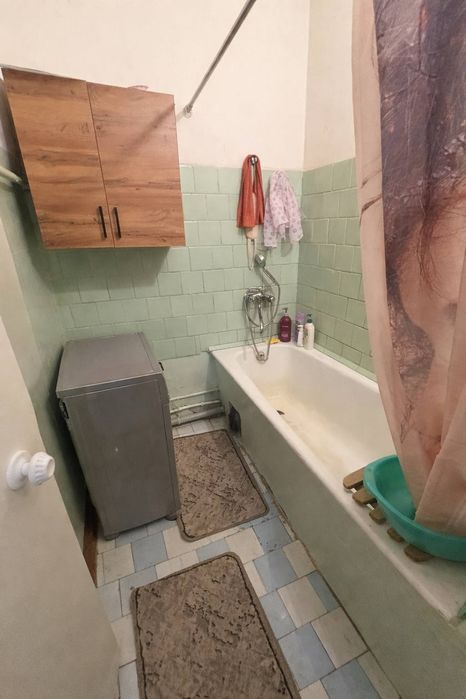 Продается 2× комнатная кварьира в Юнусабаде.  Релторам не беспокоить!!