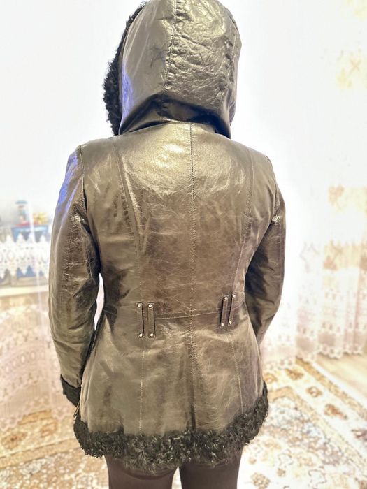 Продам куртку кожанную