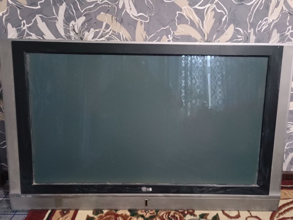 LG Televizor ekrani koʼrsatmayapti ustaga koʼrsatish kere.