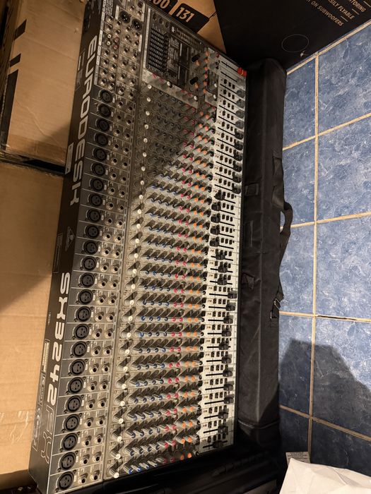 Mixer behringer xeny eurodesk 3242
