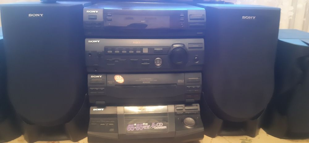 Продам муз центр оригинал