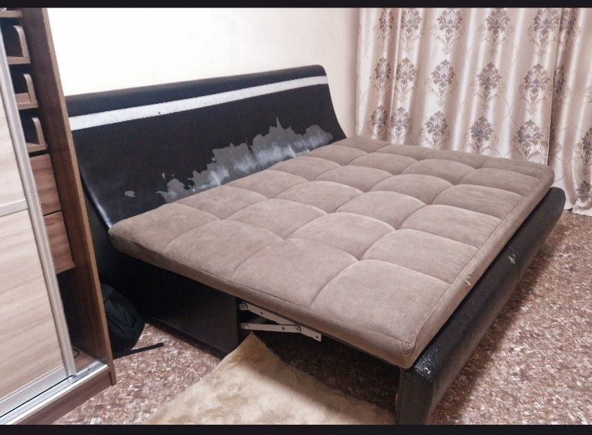 Диван большой хороший