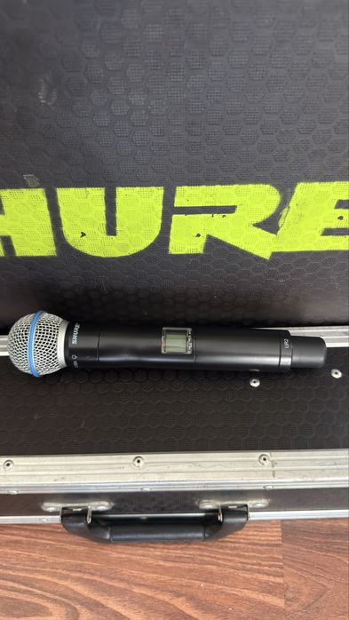 Придавам Shure UR2