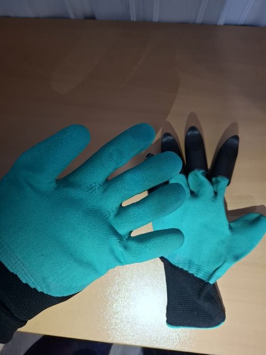 Водоустойчиви градински ръкавици с остри "нокти" за копане и засаждане